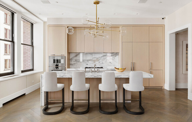 212 5 AVE