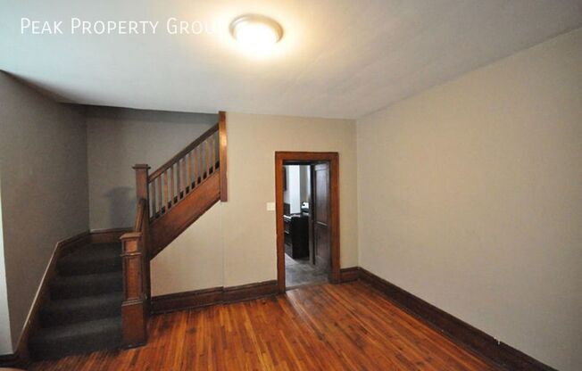 2162 INDIANOLA AVE 