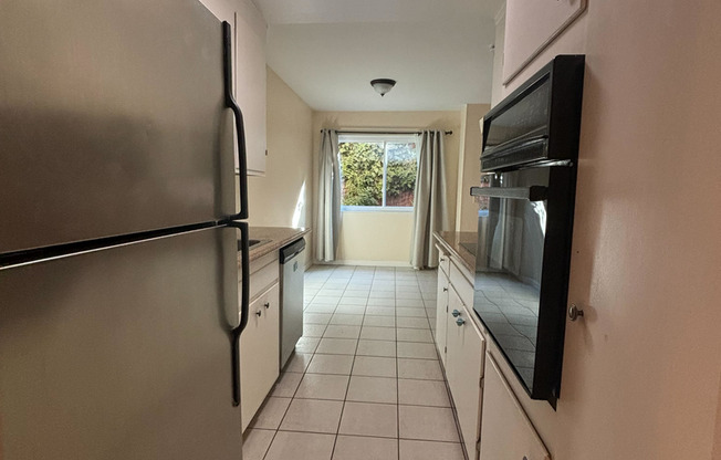 1 bed, 1 bath, $2,350, Unit # 104