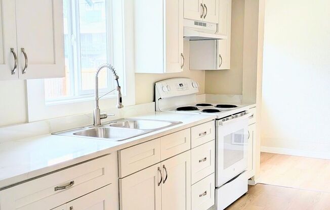 4 Bedroom, 1 Bedroom Home for Rent