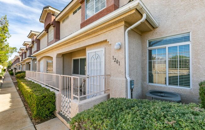 3BDRM Townhome in Durango Trails community