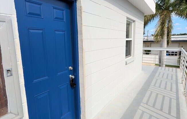 2852 20 AVE N