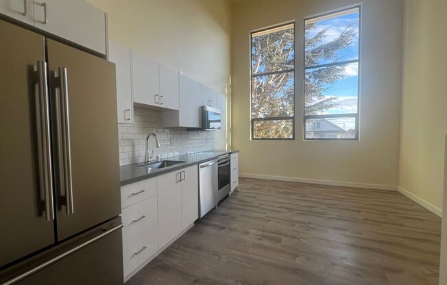 Studio, 1 bath, 484 sqft, $2,095, Unit 26