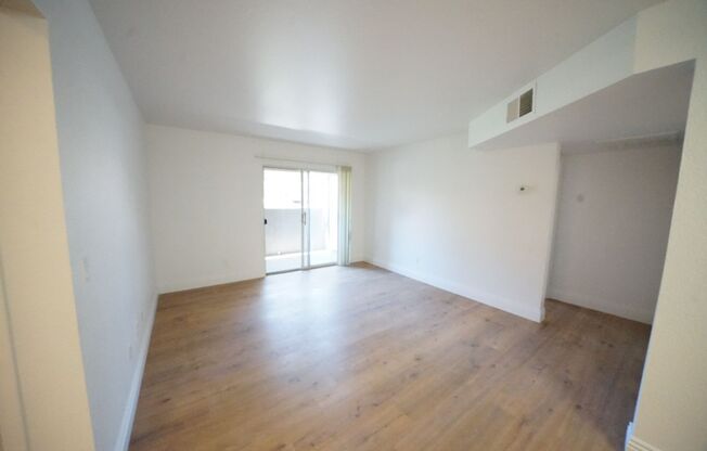 2 beds, 2 baths, $1,350, Unit Bldg 5