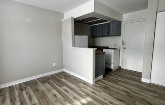 1 bed, 1 bath, $800, Unit 1330B3