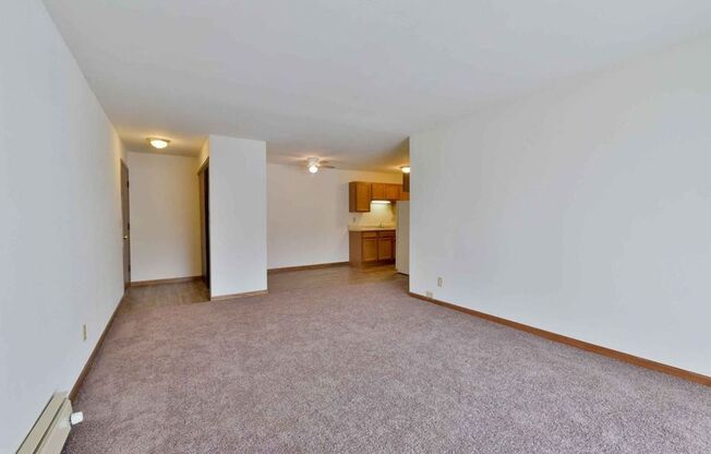 2 beds, 1 bath, 950 sqft, $1,285, Unit 105