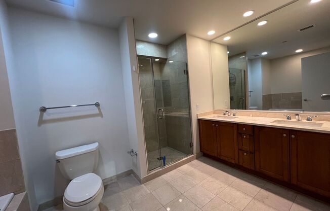 2 beds, 2 baths, $4,500, Unit UNIT 2604