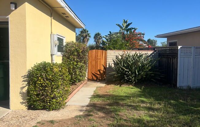3 bedroom 1 bath House for rent