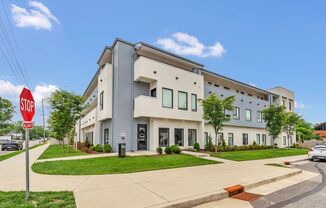 Modern 1 Bedroom/ 1 Bath Apartment, minutes to Downtown and Germantown, Washer/Dryer, Off Street Parking