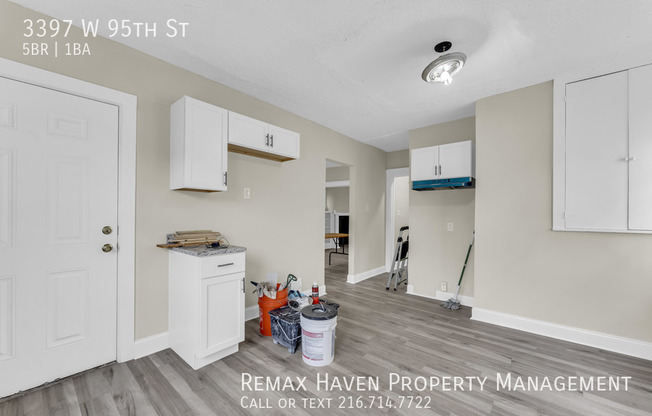 5 beds, 1 bath, 2,206 sqft, $1,695