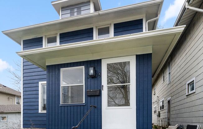 New 3 bed listing downtown Fort Wayne! *MOVE IN SPECIAL - HALF ON 1ST MONTHS RENT*