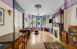 322 W 89 ST
