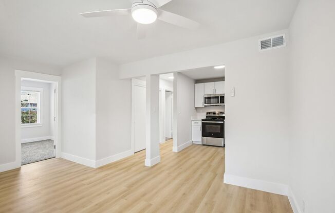 3 beds, 2 baths, 1,000 sqft, $2,111