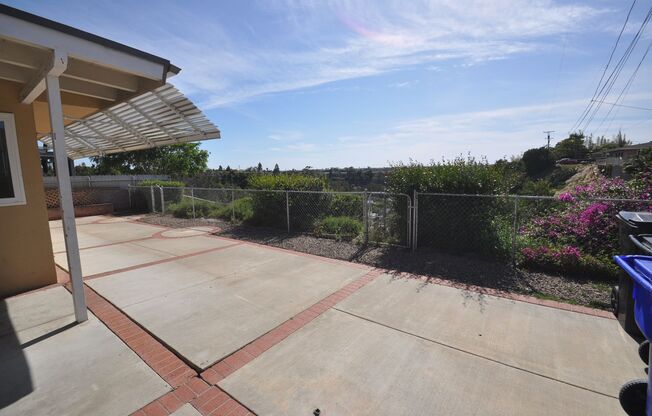 Great Patio Space w/ Canyon Views!!