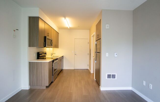 1 bed, 1 bath, $1,355, Unit 302