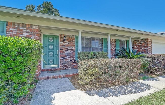 Beautifully Renovated 3-Bedroom Home in the Heart of Mandarin!