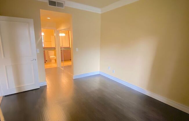1 bed, 1 bath, $1,650, Unit 122