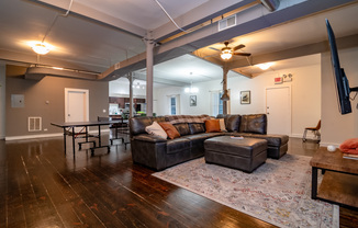 2010 S Wabash Ave, Chicago IL 2R