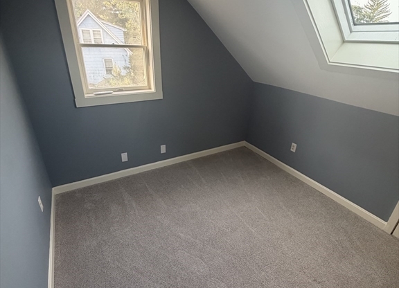 2 beds, 1 bath, 850 sqft, $2,400, Unit 3