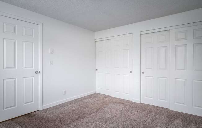 Welcome to Riverwood Heights Apartments