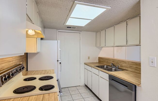 2 Bedroom Condo in West Lake Hills- Eanes ISD