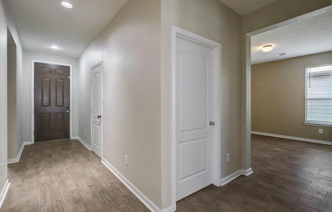 10527 KENTINGTON OAK DR