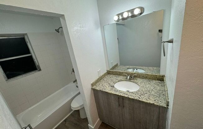 2 beds, 1 bath, 850 sqft, $1,925, Unit F106