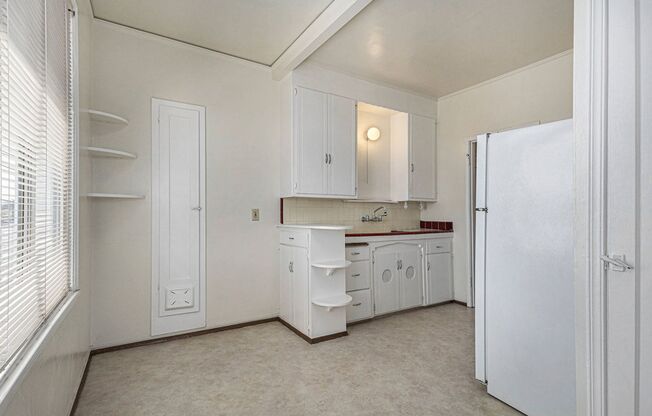 1 bed, 1 bath, $1,800, Unit 4