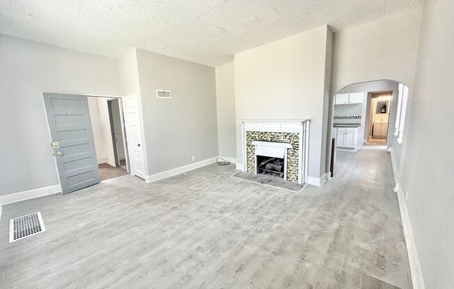 2901 S 43rd