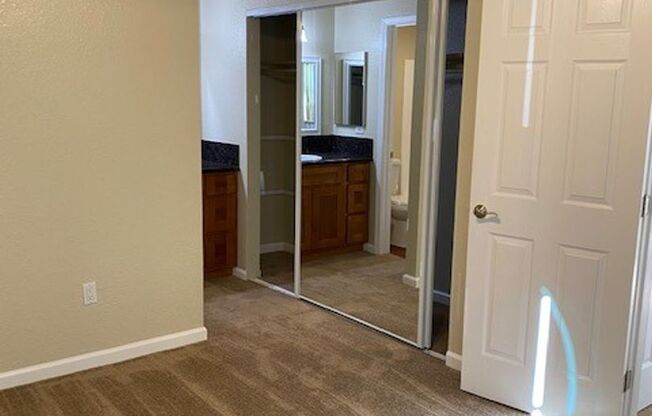 2 beds, 2 baths, 900 sqft, $2,025, Unit 122