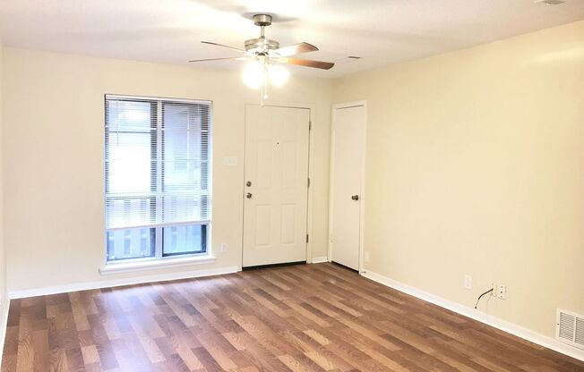 2 beds, 1 bath, 950 sqft, $975, Unit Unit A