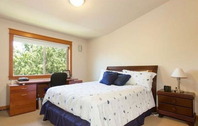 3 beds, 3.5 baths, $4,495