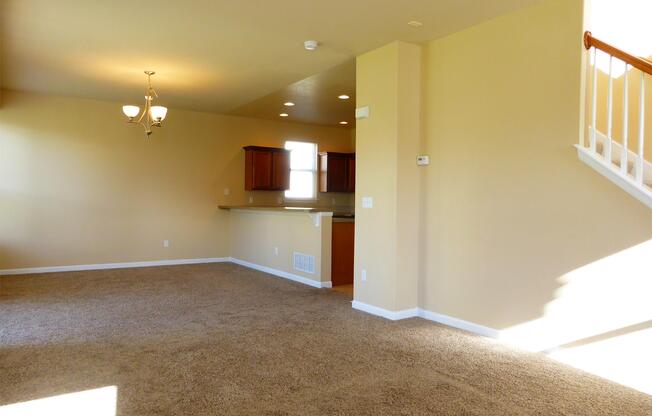 8486 MEADOWCREST DR