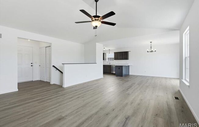 3 beds, 3 baths, 1,323 sqft, $2,400, Unit Rivers Edge Dr - 179