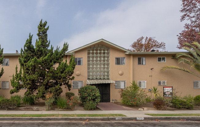 803 Java Ave Inglewood, CA 90301