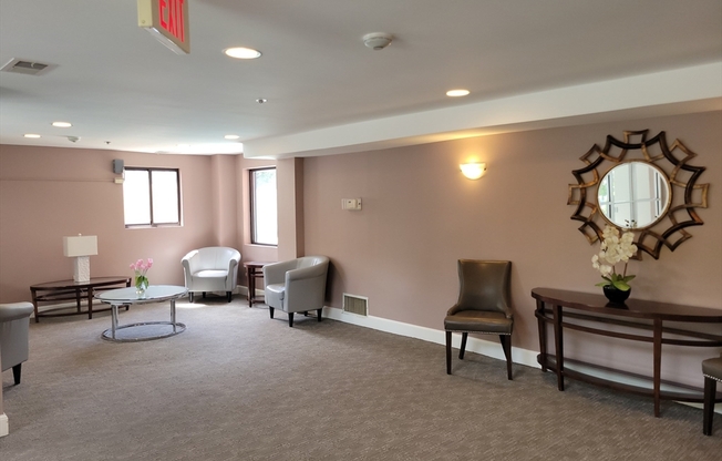 1 bed, 1 bath, 844 sqft, $2,400, Unit 207