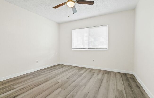 3 beds, 1 bath, $2,850, Unit 1