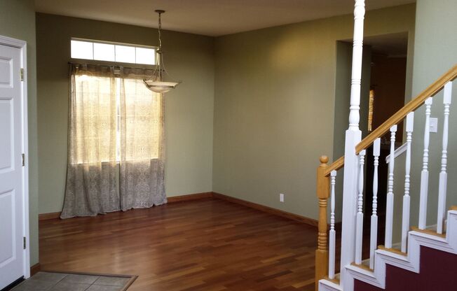 3 beds, 2.5 baths, $2,900