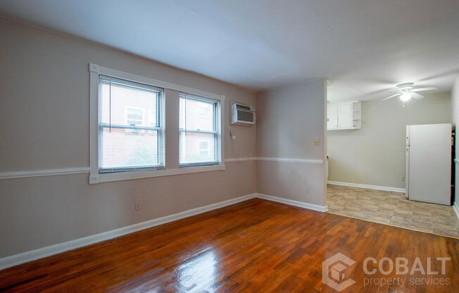 944 St. Charles Ave NE - 4