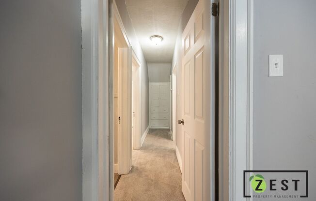 3 beds, 1 bath, $1,150, Unit Lower Unit