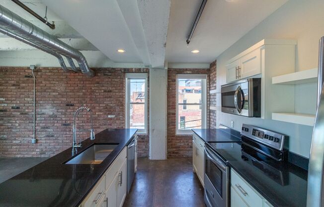 2 beds, 2 baths, 1,197 sqft, $1,920, Unit 202
