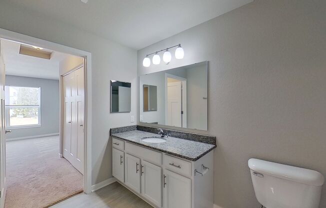 2 beds, 1 bath, $1,717, Unit 62