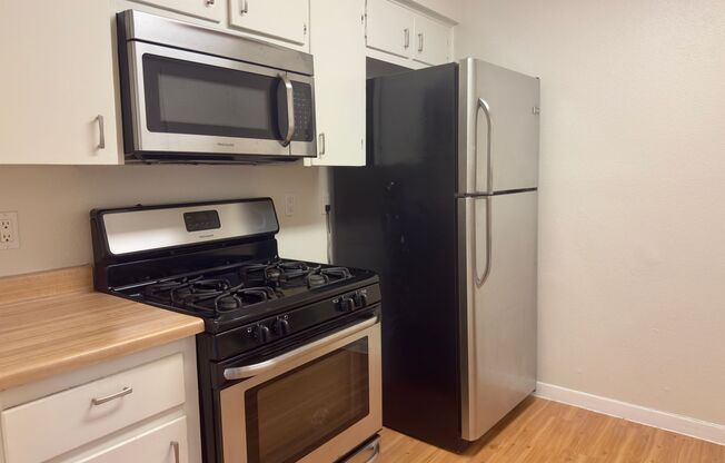 Duplex Blocks from Downtown and Town Lake