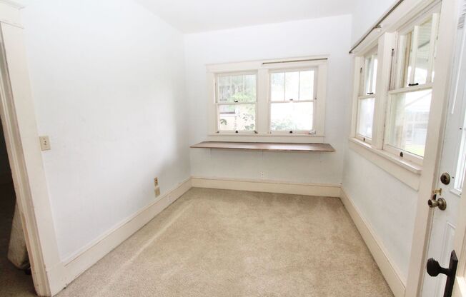 Sanford - 3 Bedrooms, 1.5 Bathrooms - $1,720.00