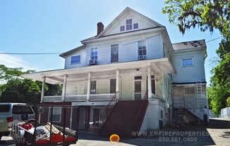 Charming Midtown Aparment with Wood Floors