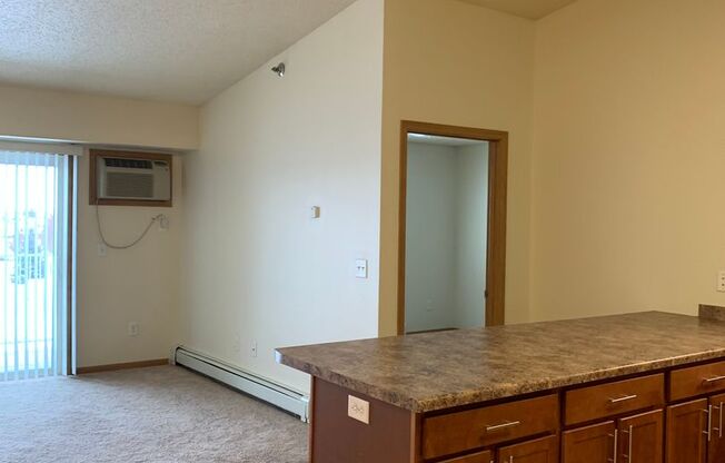 2 beds, 2 baths, 890 sqft, $1,230, Unit 5100-206