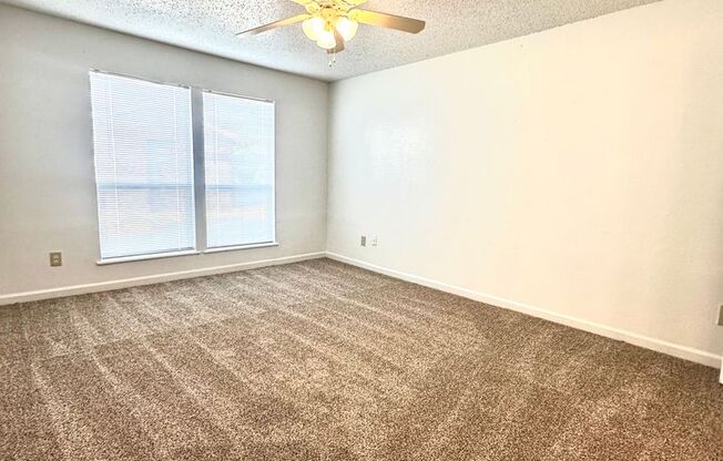 2 beds, 2 baths, 902 sqft, $1,054, Unit 115