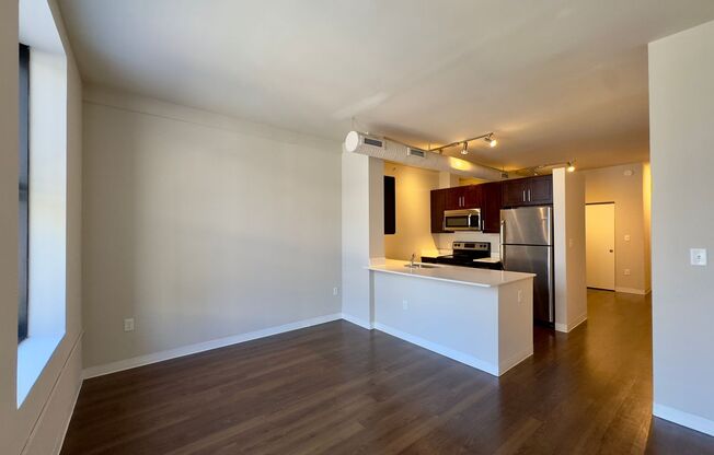 1 bed, 1 bath, 499 sqft, $1,450, Unit HA-409