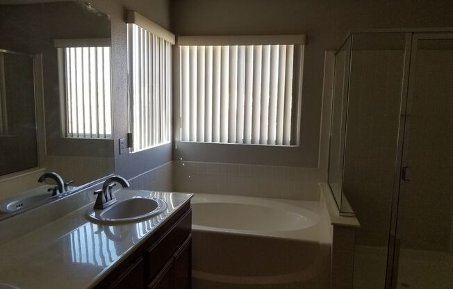 Spacious 4 bedroom Home Available to Rent