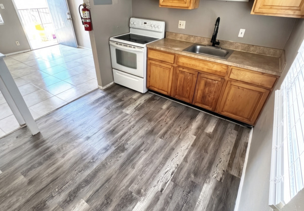 5261 ALHAMBRA DR